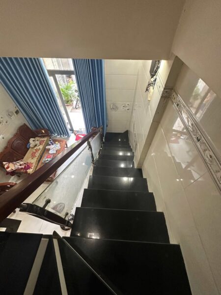 Nhà 3 tầng kiệt Nguyễn Đức Trung 5650