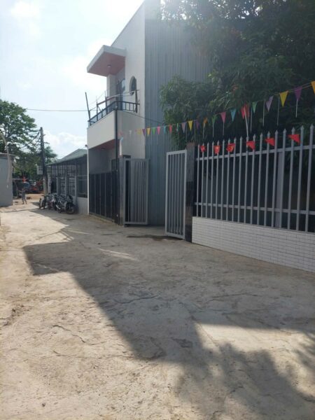 Đất kiệt ô tô Hoàng Văn Thái 64mv 2650
