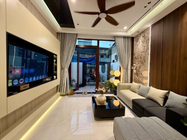 Nhà 3 tầng kiệt Trưng nữ vương 70mv, 6550