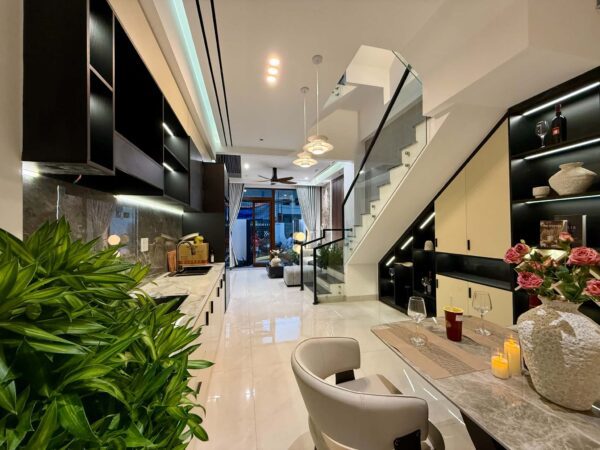 Nhà 3 tầng kiệt Trưng nữ vương 70mv, 6550