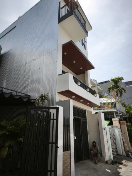 Nhà 2 tầng kiệt ô tô Chính Hữu 150mv, 12ty