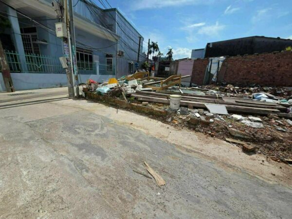 Đất 2 mặt kiệt ô tô Nguyễn Văn Huề 3250