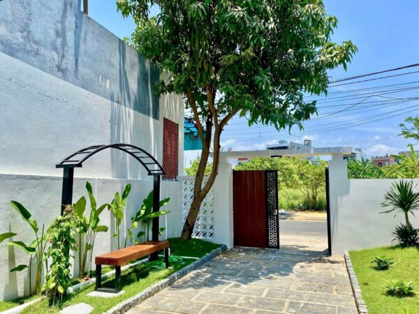 Biệt thự 2 tầng mặt tiền Nguyễn Ân 200mv, 15ty