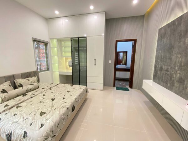Biệt thự 2 tầng mặt tiền Nguyễn Ân 200mv, 15ty