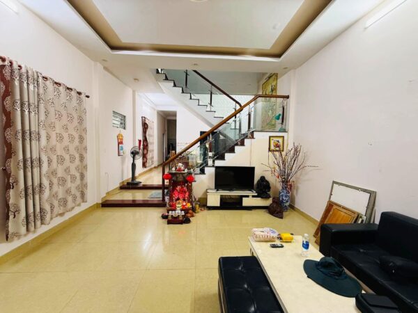 Nhà 2 tầng mặt tiền Bàu Vàng 100mv, 5850