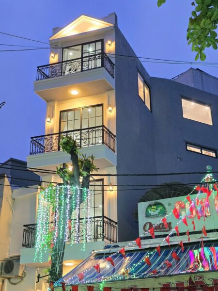 Nhà 4 tầng mặt tiền Thái Phiên 15ty5