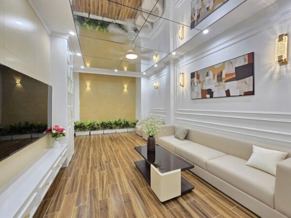 Nhà 4 tầng mặt tiền Thái Phiên 15ty5