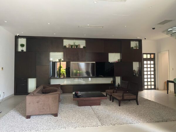 Biệt thự 3 tầng mặt tiền Lê Hồng Phong 45ty