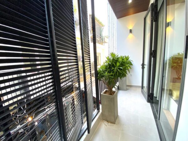 Nhà 3 tầng kiệt ô tô Trần Cao Vân 6299