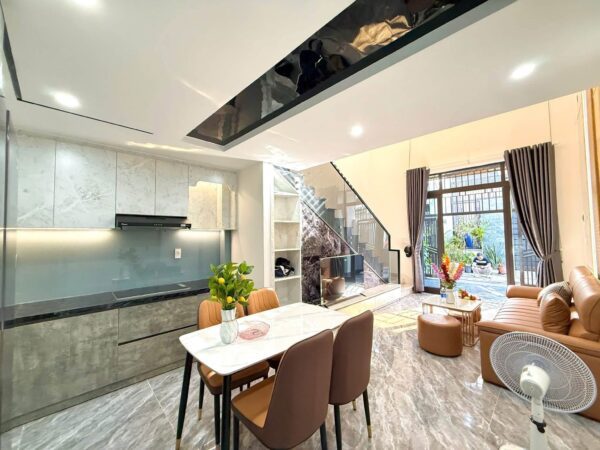 Nhà mê lửng kiệt Tôn Đản 55mv, 3750