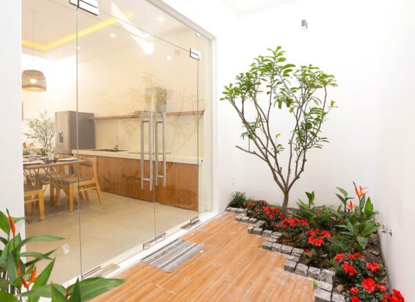 Nhà 2 tầng 2 mặt kiệt ô tô Nguyễn Phan Vinh 160mv, 35ty