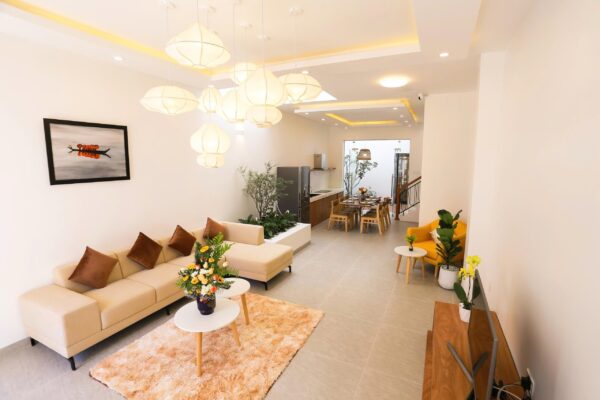 Nhà 2 tầng 2 mặt kiệt ô tô Nguyễn Phan Vinh 160mv, 35ty
