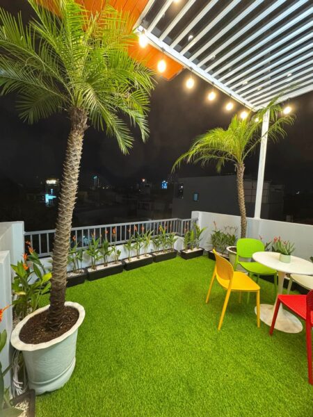 Vila 4 tầng kiệt ô tô Nguyễn Hoàng 7500