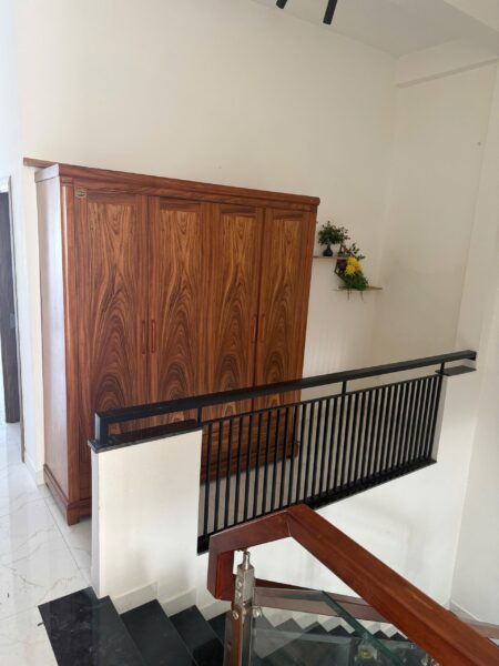 Cho thuê nhà 2 tầng mặt tiền Hoàng Đình Ái