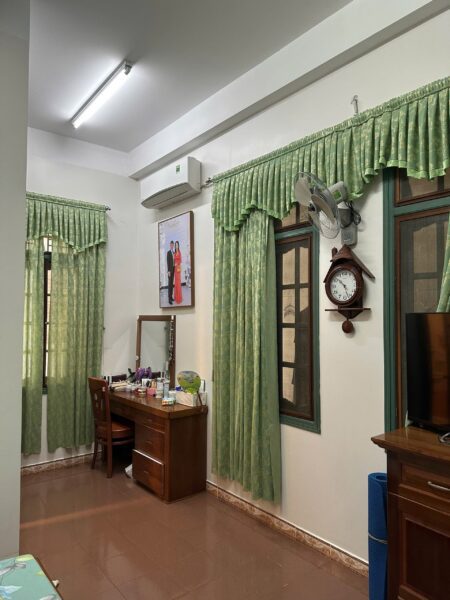 Nhà 4 tầng mặt tiền Đống Đa, 100mv, 24ty