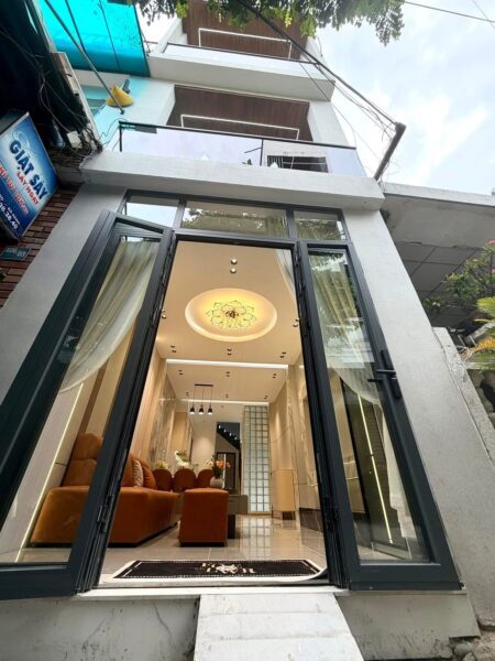 Nhà 3 tầng kiệt ô tô Lê Độ 6290