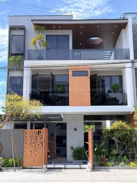 Villa 3 tầng mặt tiền Phan Bá Vành 22ty2