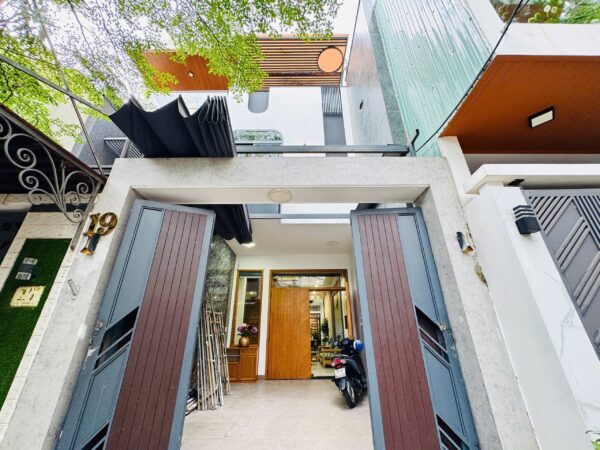 Nhà 2 tầng mặt tiền Hoà Minh 76mv, 6950