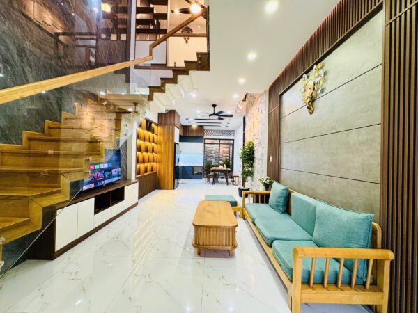 Nhà 2 tầng mặt tiền Hoà Minh 76mv, 6950