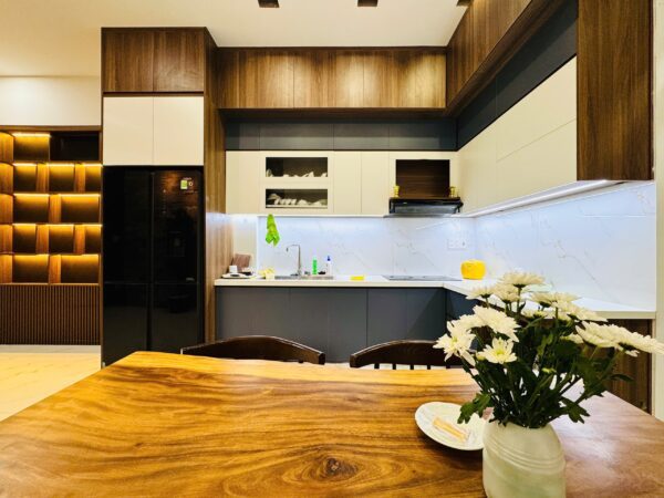 Nhà 2 tầng mặt tiền Hoà Minh 76mv, 6950