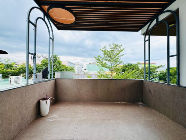 Nhà 2 tầng mặt tiền Hoà Minh 76mv, 6950