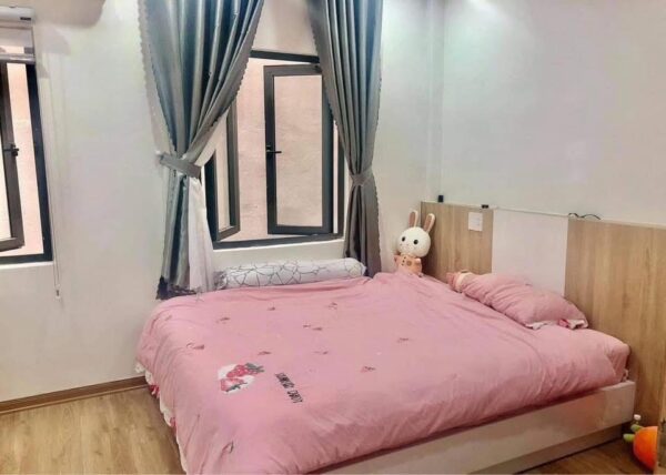 Cho thuê nhà 3 tầng Thái Thị Bôi 11tr
