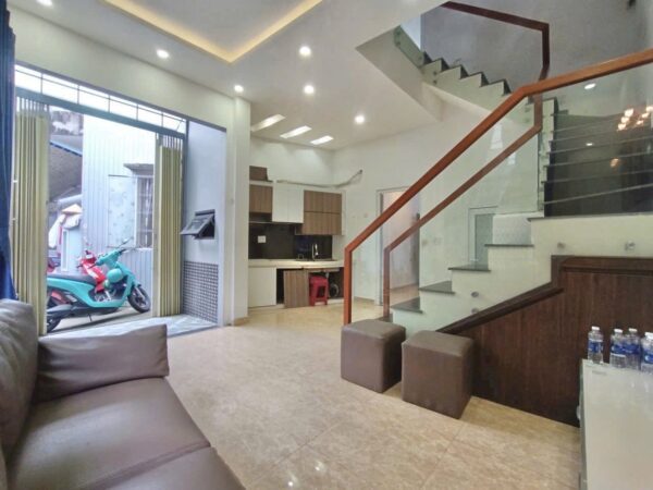 Nhà 3 tầng kiệt Hoàng Diệu 50mv, 3750