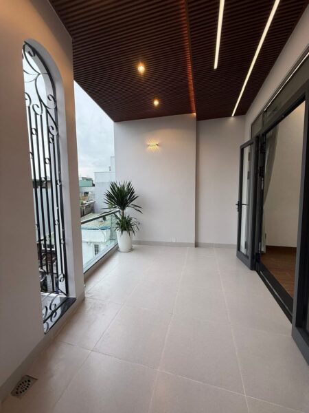 Nhà 3 tầng kiệt ô tô Phạm Nhữ Tăng 71mv, 6400