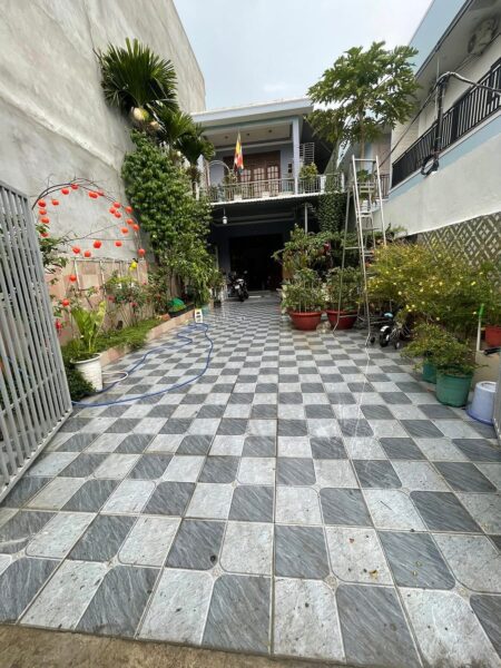 Nhà 2 tầng kiệt ô tô Trường Chinh 176mv, 8300