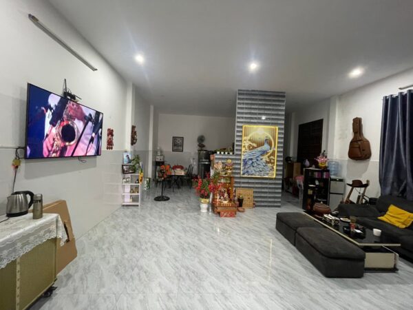 Nhà 2 tầng kiệt ô tô Trường Chinh 176mv, 8300