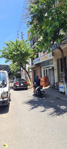 Nhà 2 tầng mặt tiền Trường Chinh, 52mv, 3890