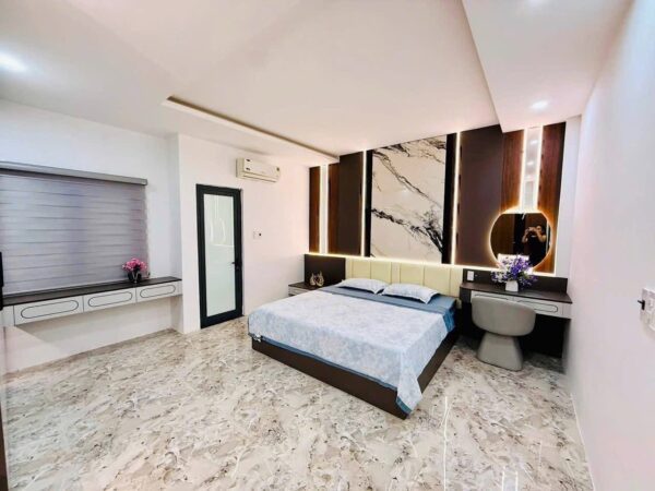 Cho thuê Nhà 4 tầng kiệt ô tô Lê Độ 76mv, 32tr