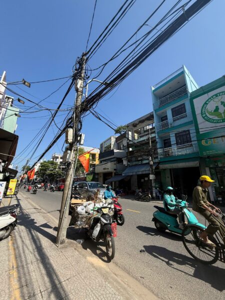 Cho thuê nhà 5 tầng mặt tiền Hoàng Hoa Thám 35tr