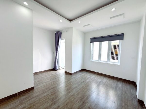 Nhà 3 tầng kiệt ô tô Trưng nữ vương 5250