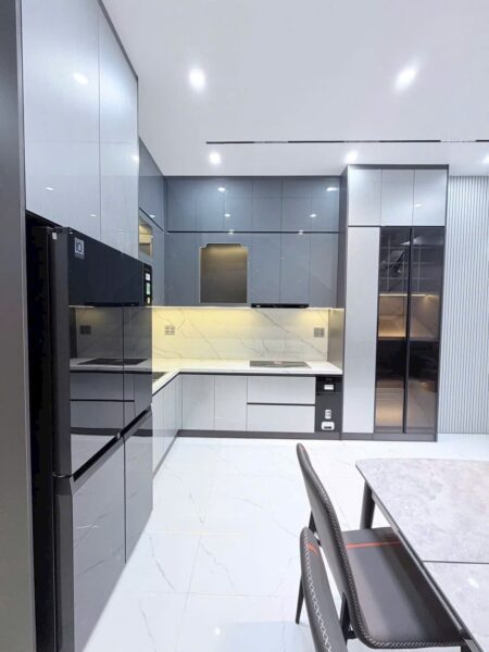 Nhà 3 tầng mặt tiền Đặng Huy Tá 6500