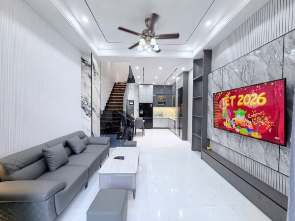 Nhà 3 tầng mặt tiền Đặng Huy Tá 6500