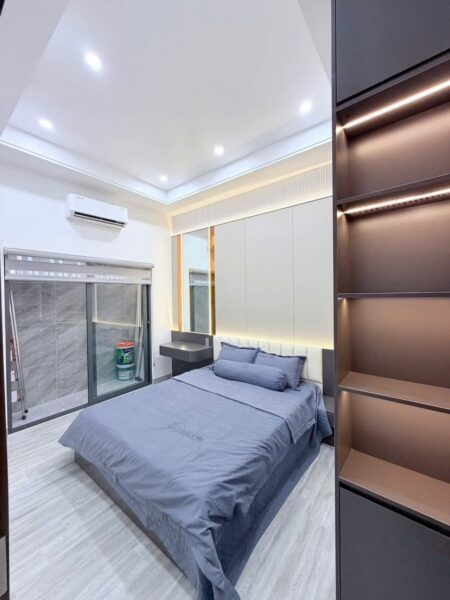 Nhà 3 tầng mặt tiền Đặng Huy Tá 6500