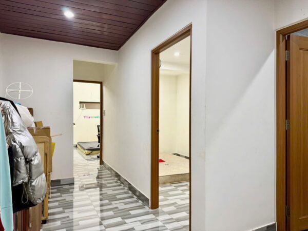 Nhà mê lửng kiệt ô tô Ngô Chân Lưu 4250