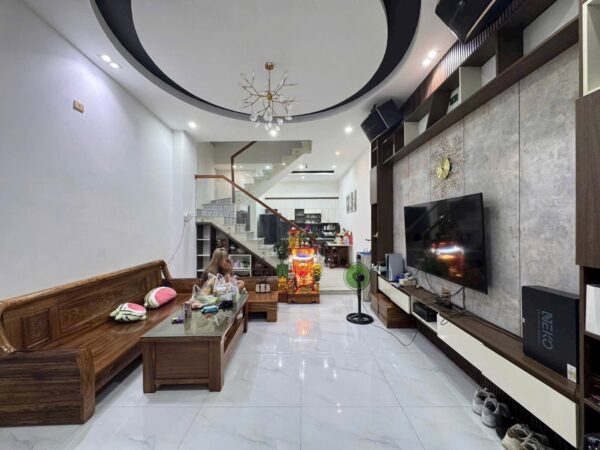 Nhà 3 tầng kiệt ô tô Trần cao Vân 5600
