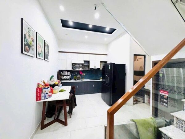 Nhà 3 tầng kiệt ô tô Trần cao Vân 5600