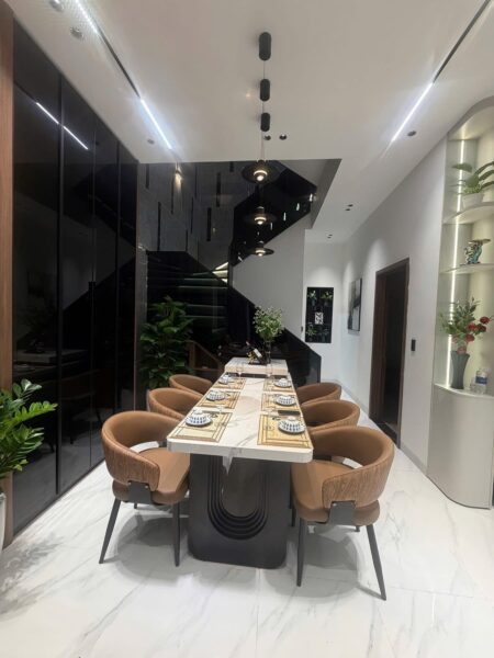 Nhà 3 tầng mặt tiền Nguyễn Hành 10ty5