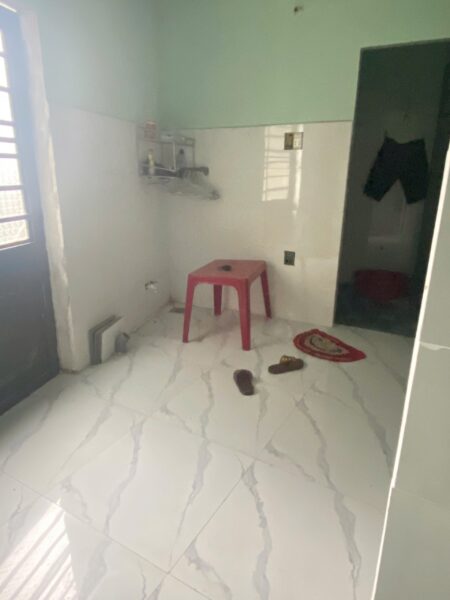 Nhà ba lá kiệt ô tô Hoàng Văn Thái 109mv, 1ty3