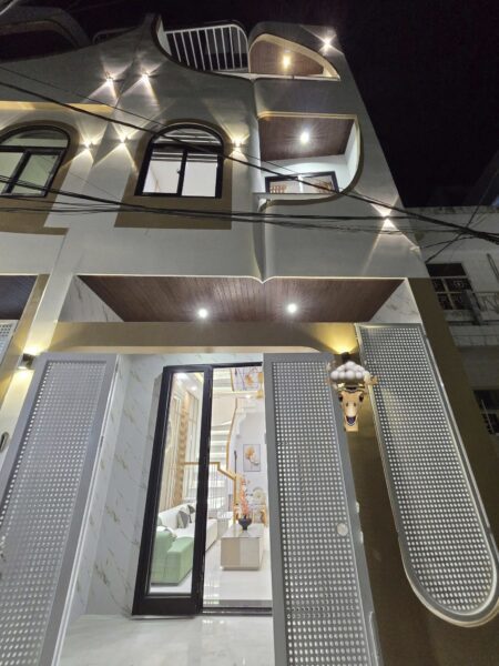Nhà 3 tầng kiệt Phan Thanh 52mv, 5500