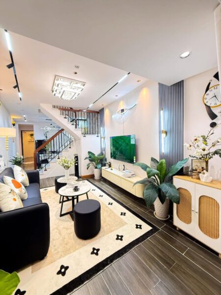 Nhà 2 tầng kiệt ô tô Hùng Vương 5750
