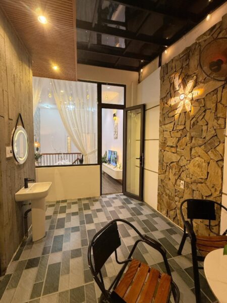 Nhà 2 tầng kiệt ô tô Hùng Vương 5750