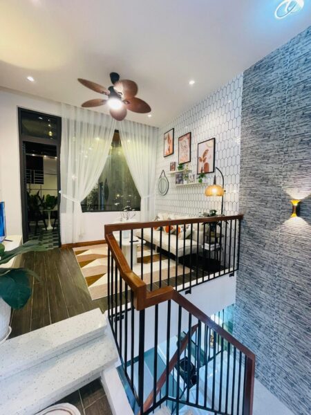 Nhà 2 tầng kiệt ô tô Hùng Vương 5750