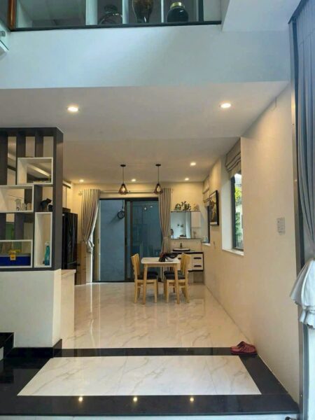 Nhà 5 tầng kiệt ô tô Nguyễn Hữu Thọ 5200