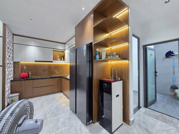 Nhà 3 tầng mặt tiền Lê Văn Sỹ 7500