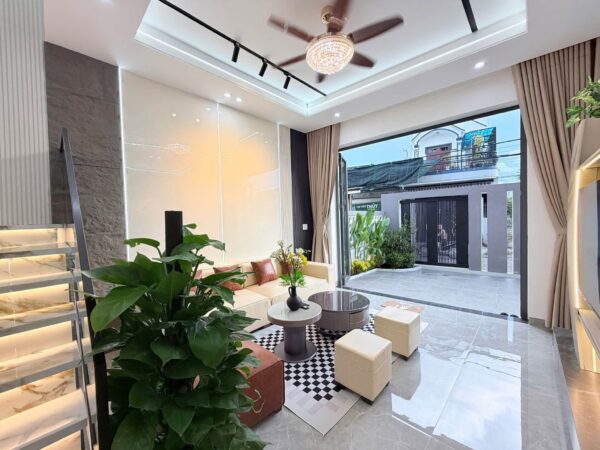 Nhà 3 tầng mặt tiền Dương Sơn 121mv, 5950