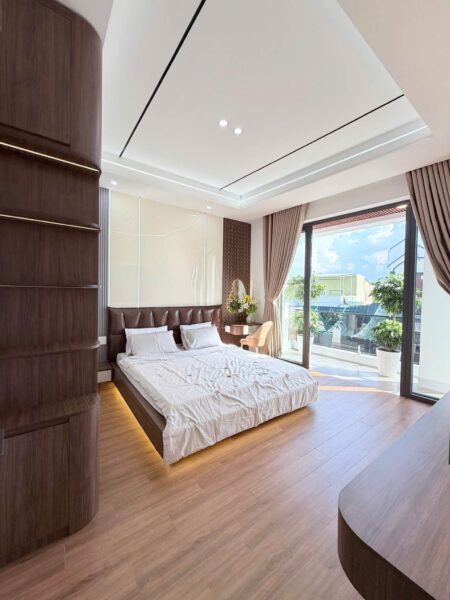 Nhà 3 tầng mặt tiền Dương Sơn 121mv, 5950